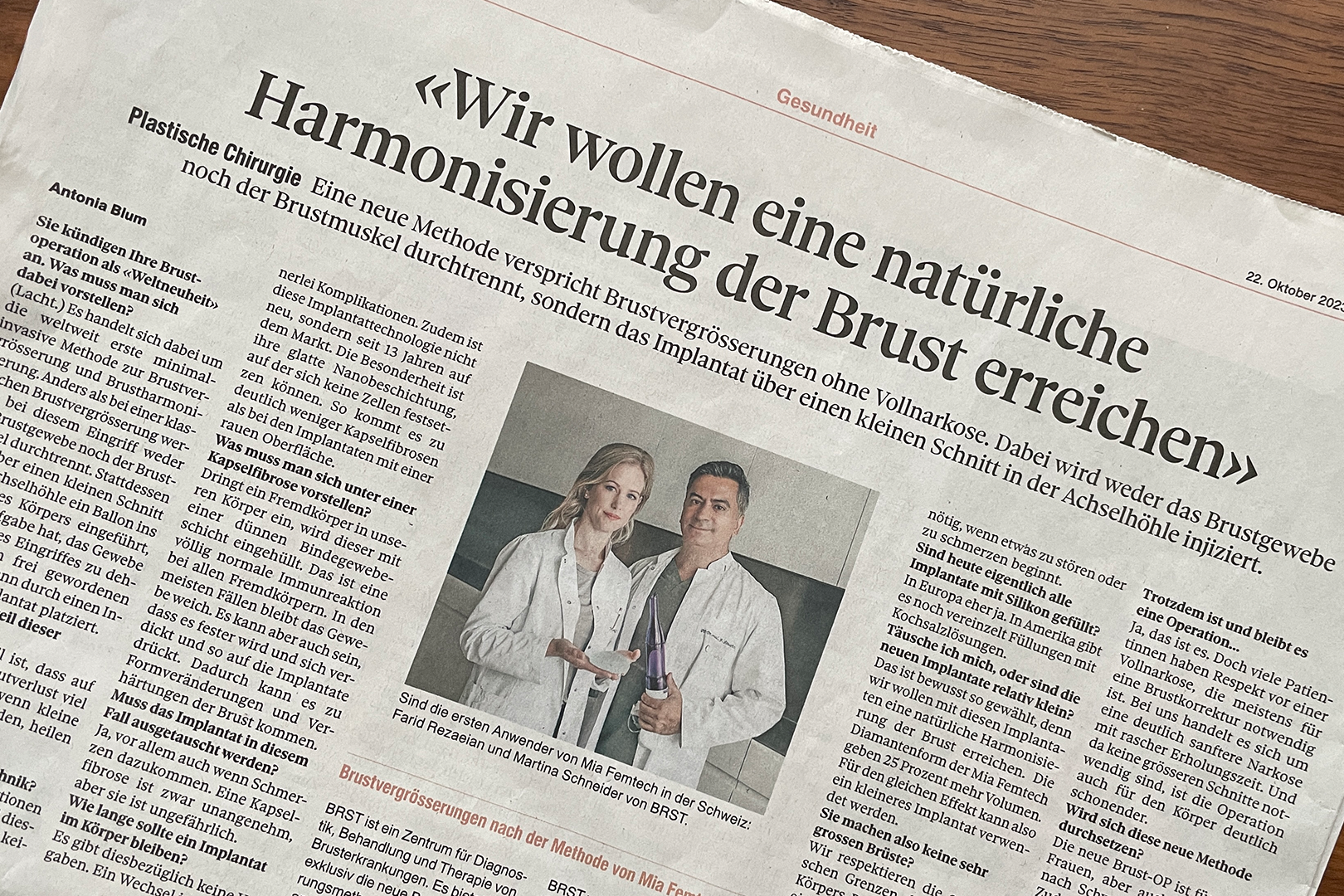Zeitungsausschnitt mit Überschrift